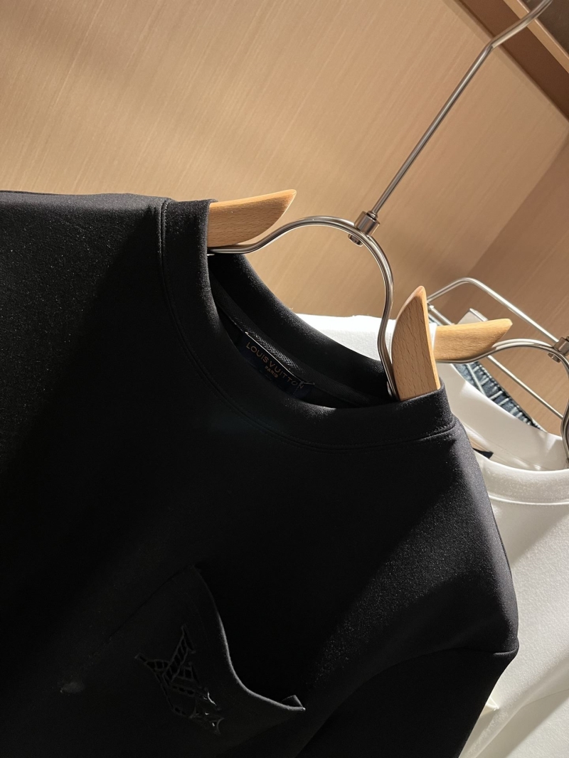 l0vis Vvtt0n t-shirt